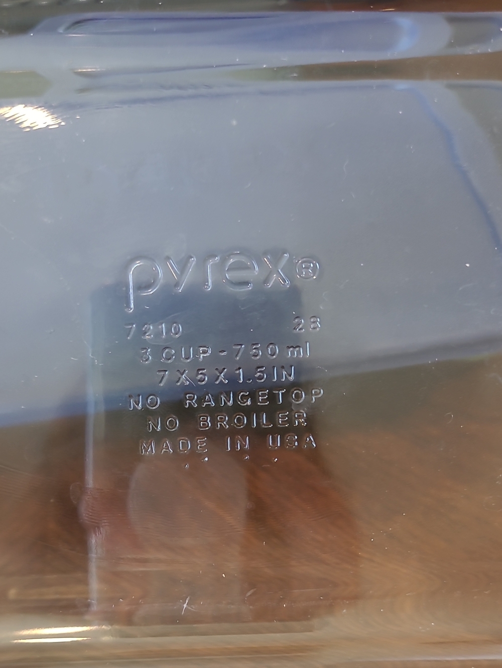 2 Pyrex Containers - Picture 3 of 5